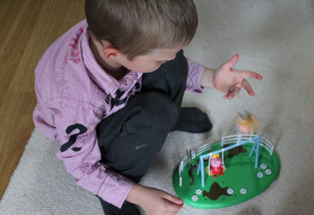 Peppa Swings 7